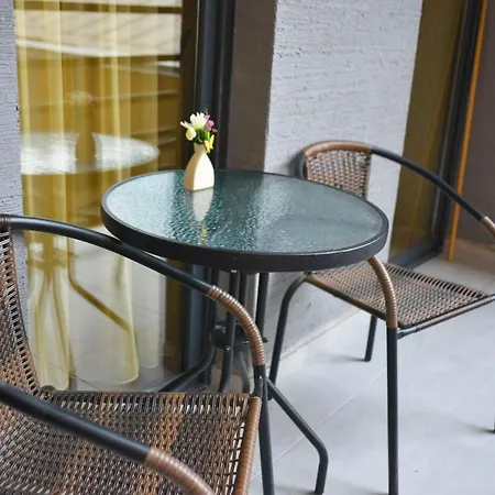 Saba'S Apartment Кутаиси Экстерьер фото